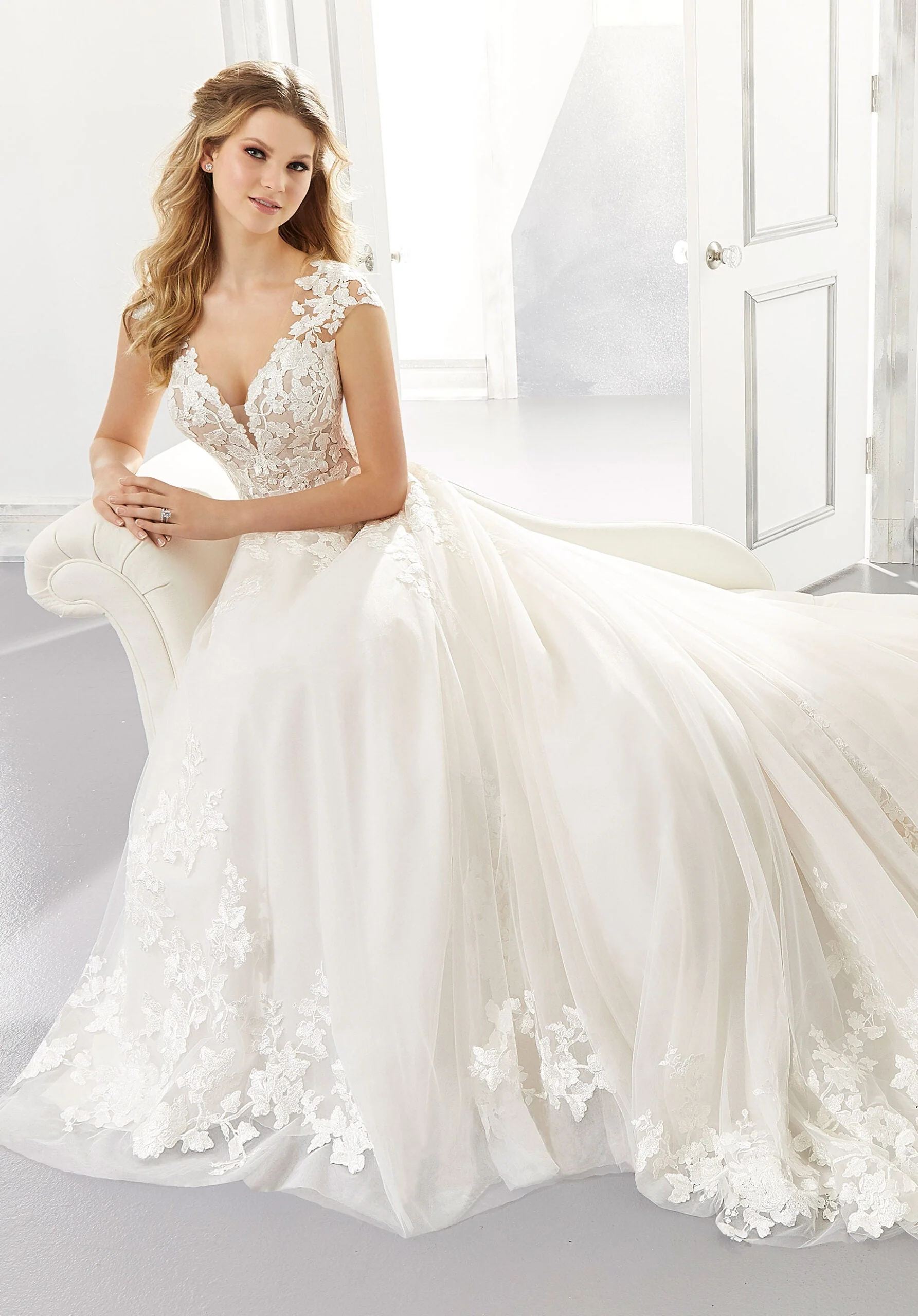 Agatha Wedding Dress - Image 3