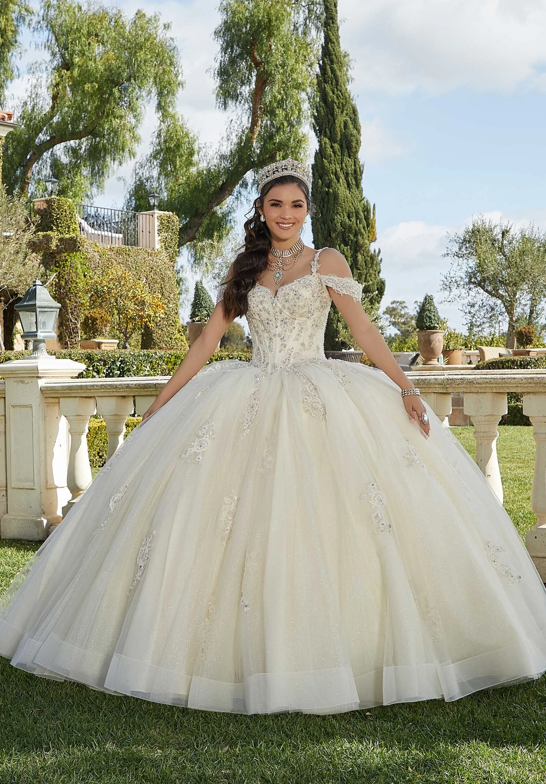 Chantilly Lace and Sparkle Tulle Quinceañera Dress - Image 6