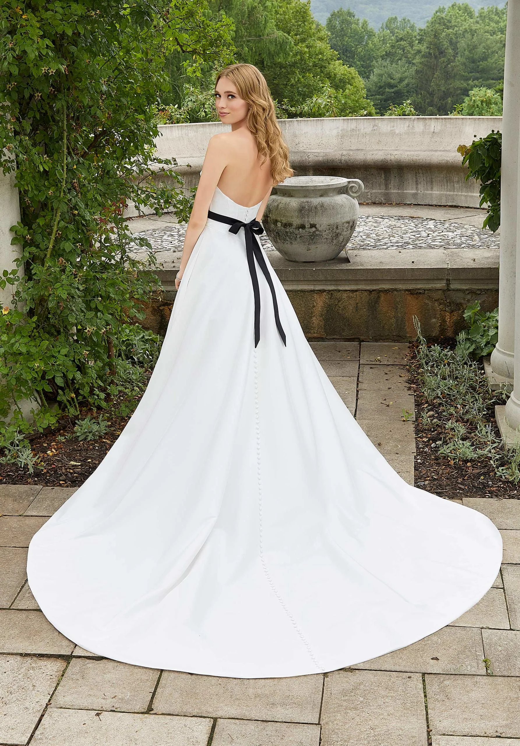 Delaney Wedding Dress - Image 4