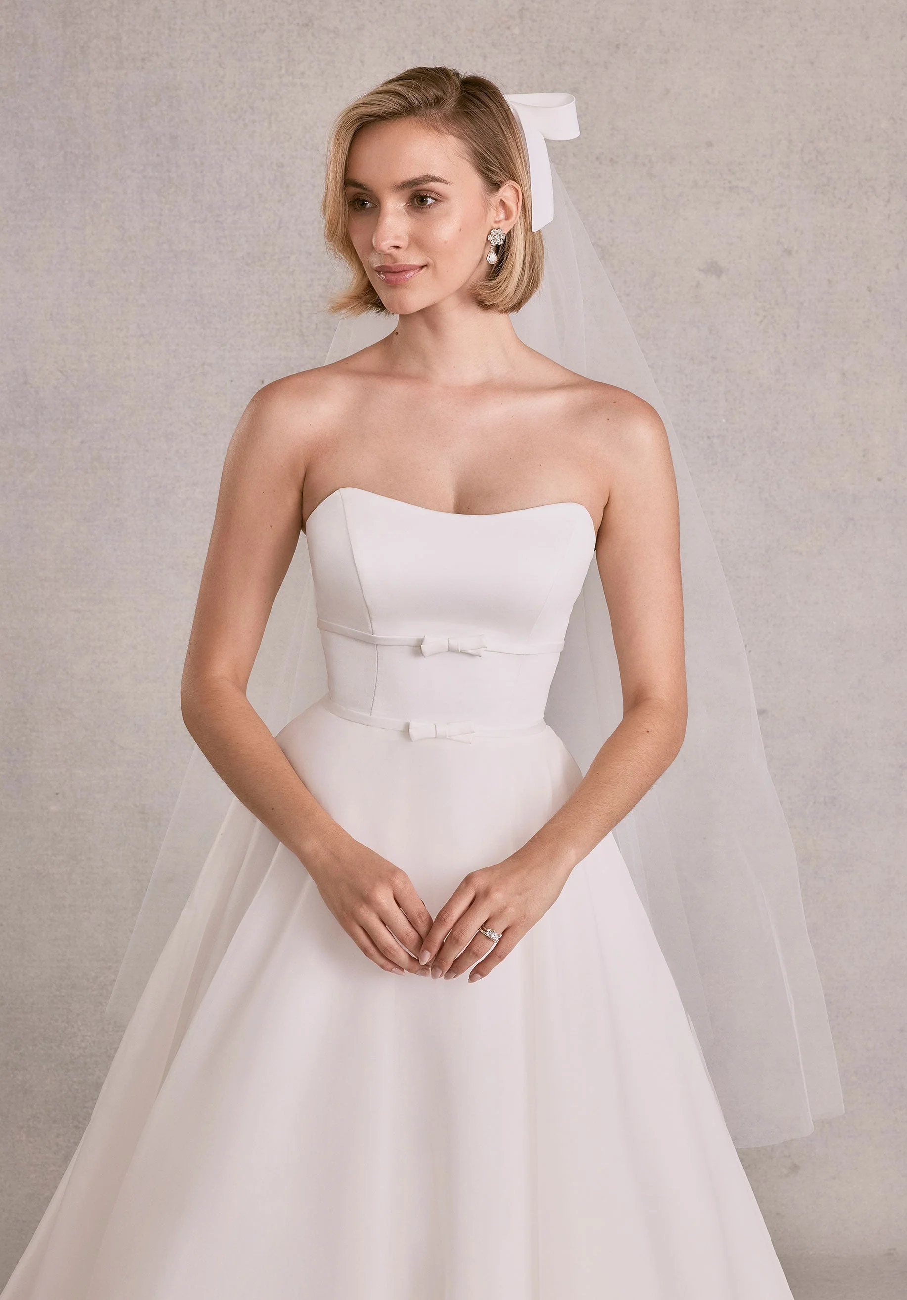 Fingertip Length Tulle Veil with Satin Bow - Image 3