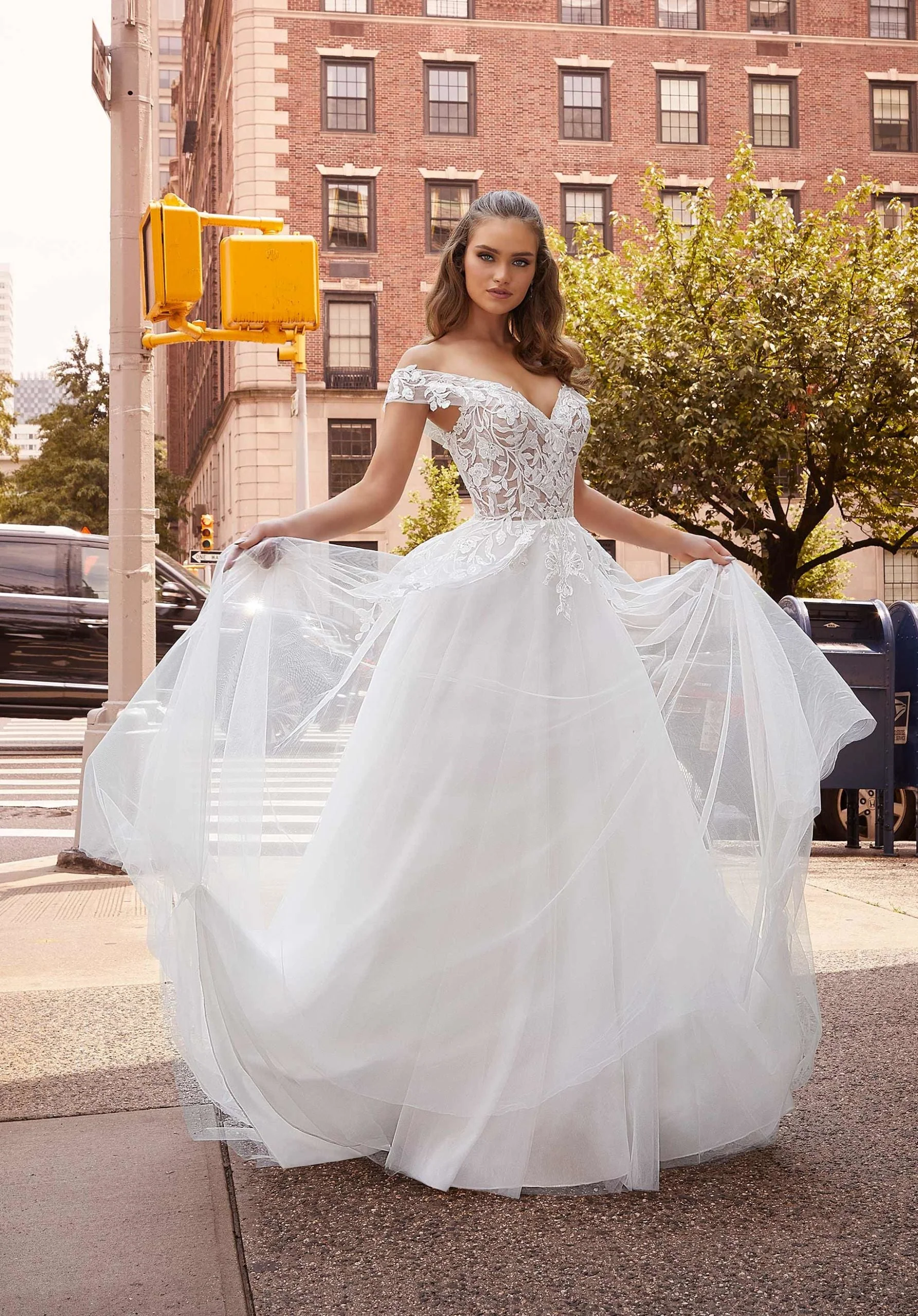 Joaquina Wedding Dress - Image 4