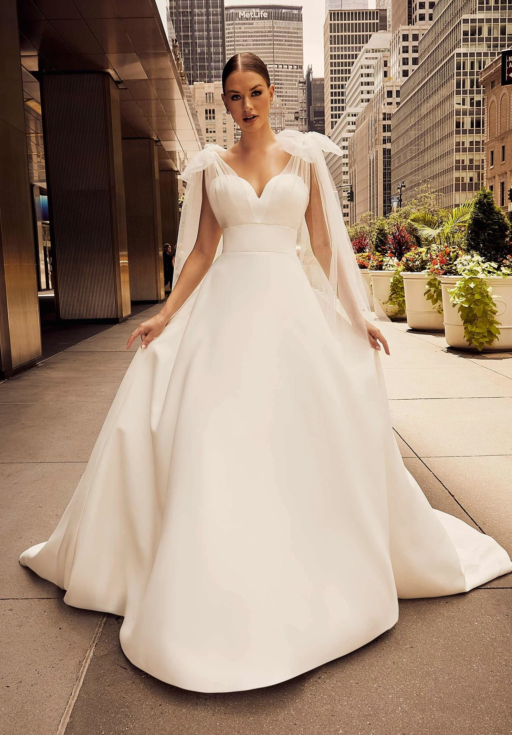 Joelle Wedding Dress - Image 3