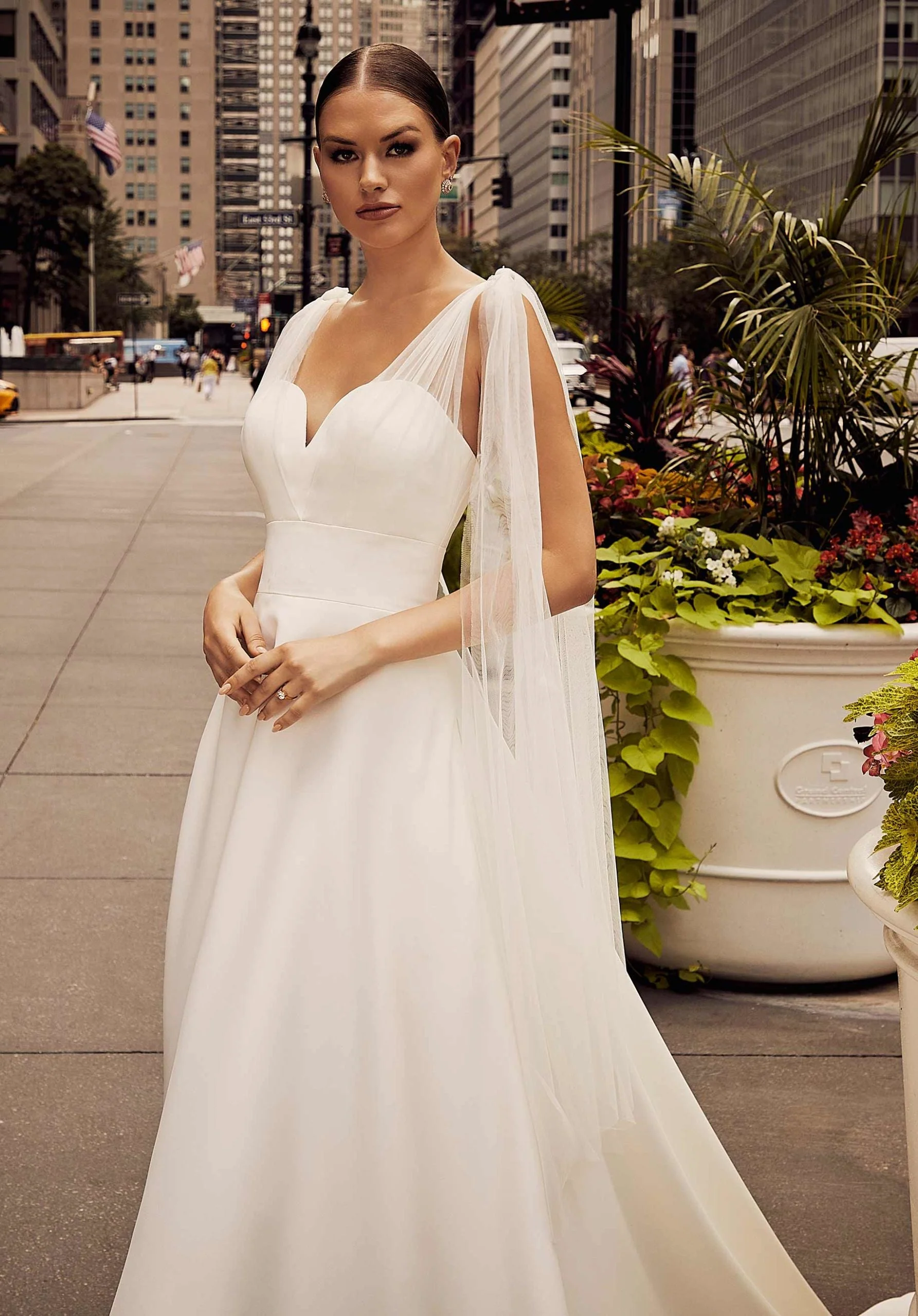 Joelle Wedding Dress - Image 4