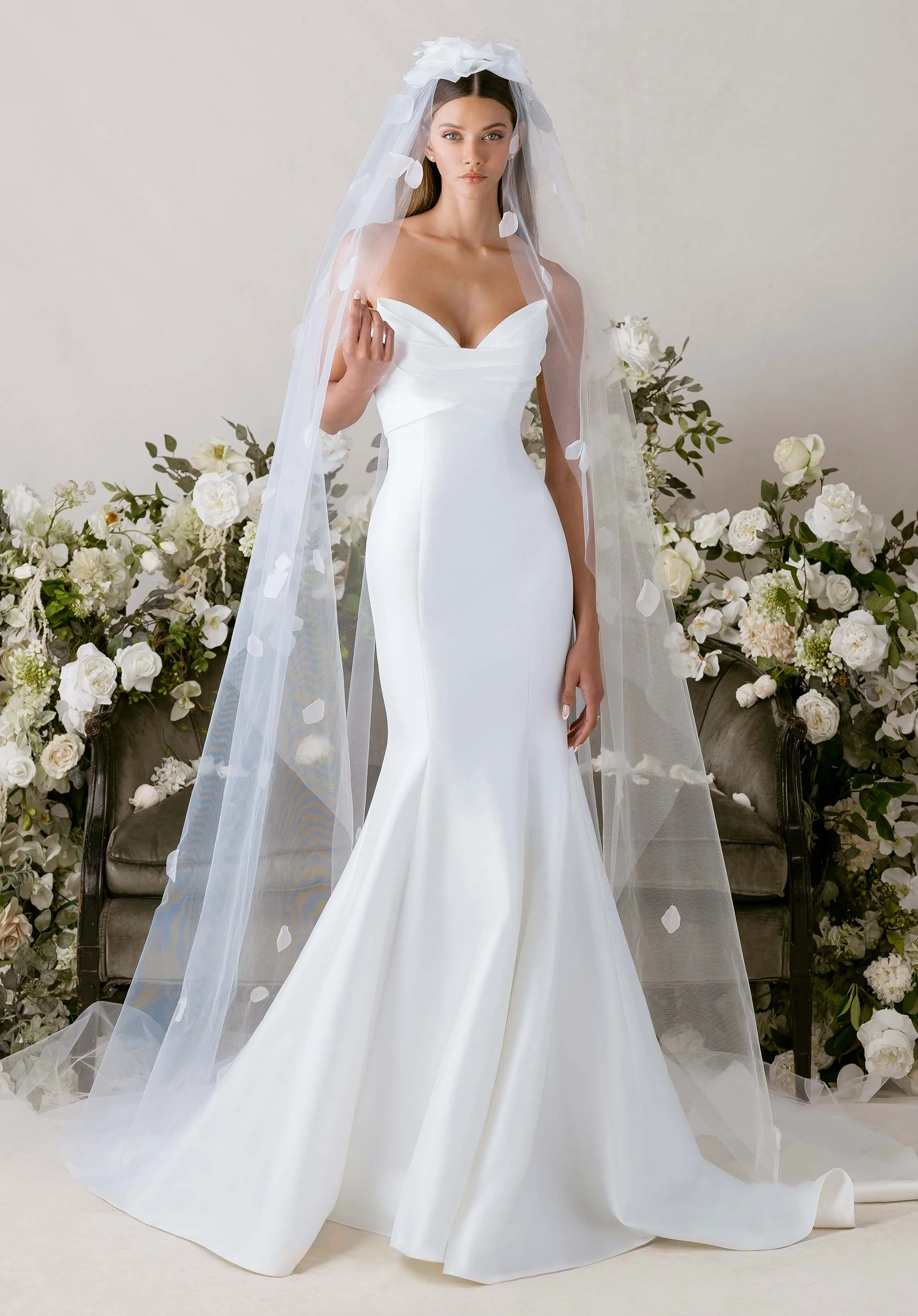 Lyren Wedding Dress - Image 3