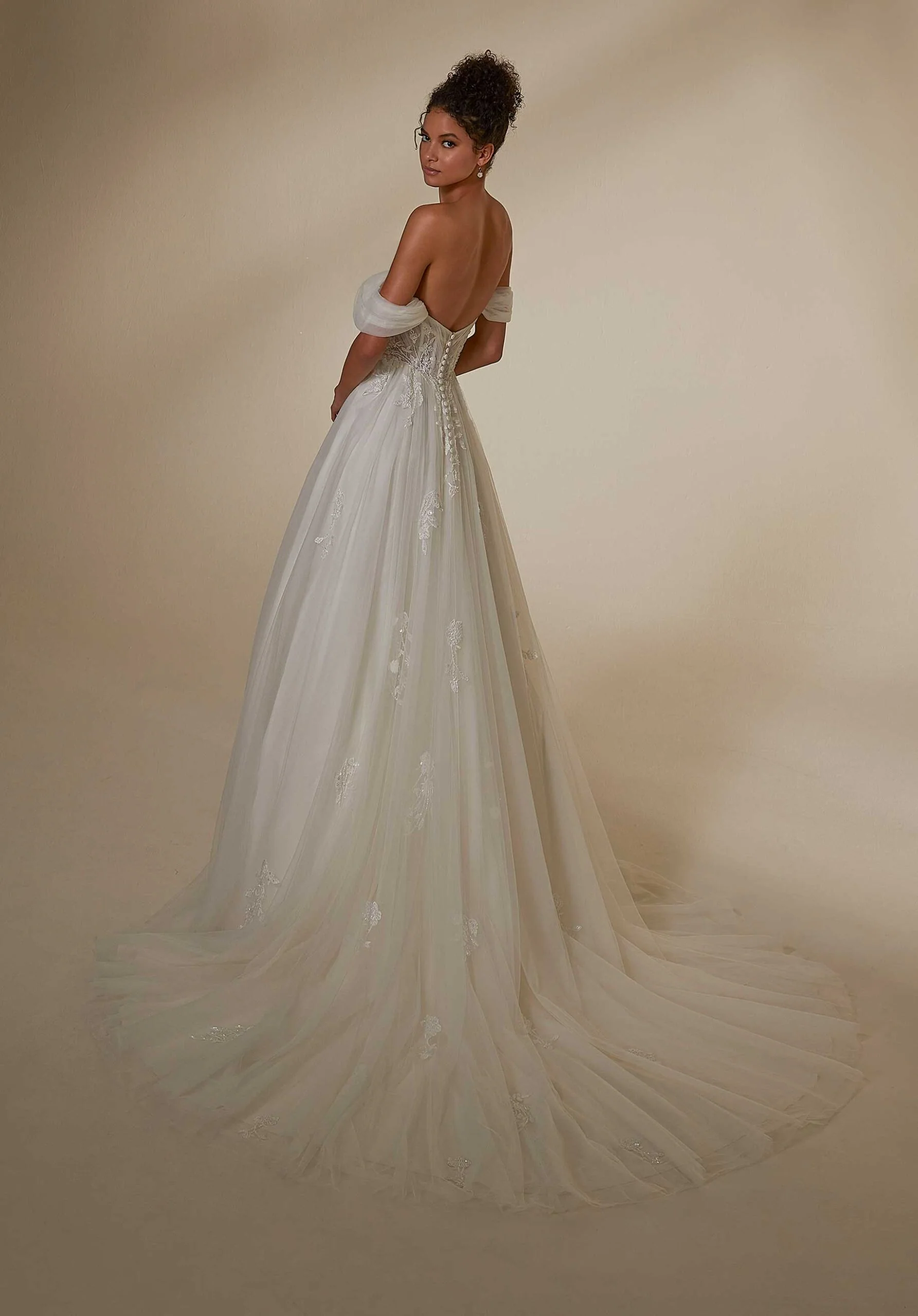Marianne Wedding Dress - Image 7