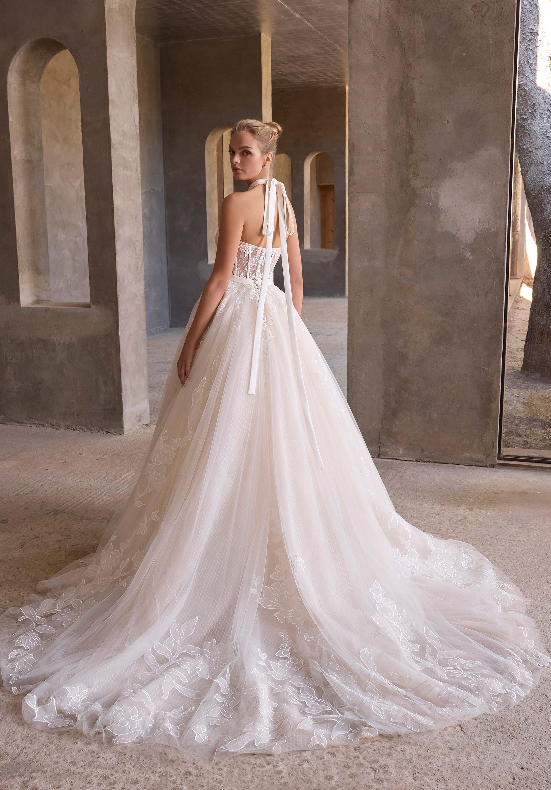 Myra Wedding Dress - Image 6