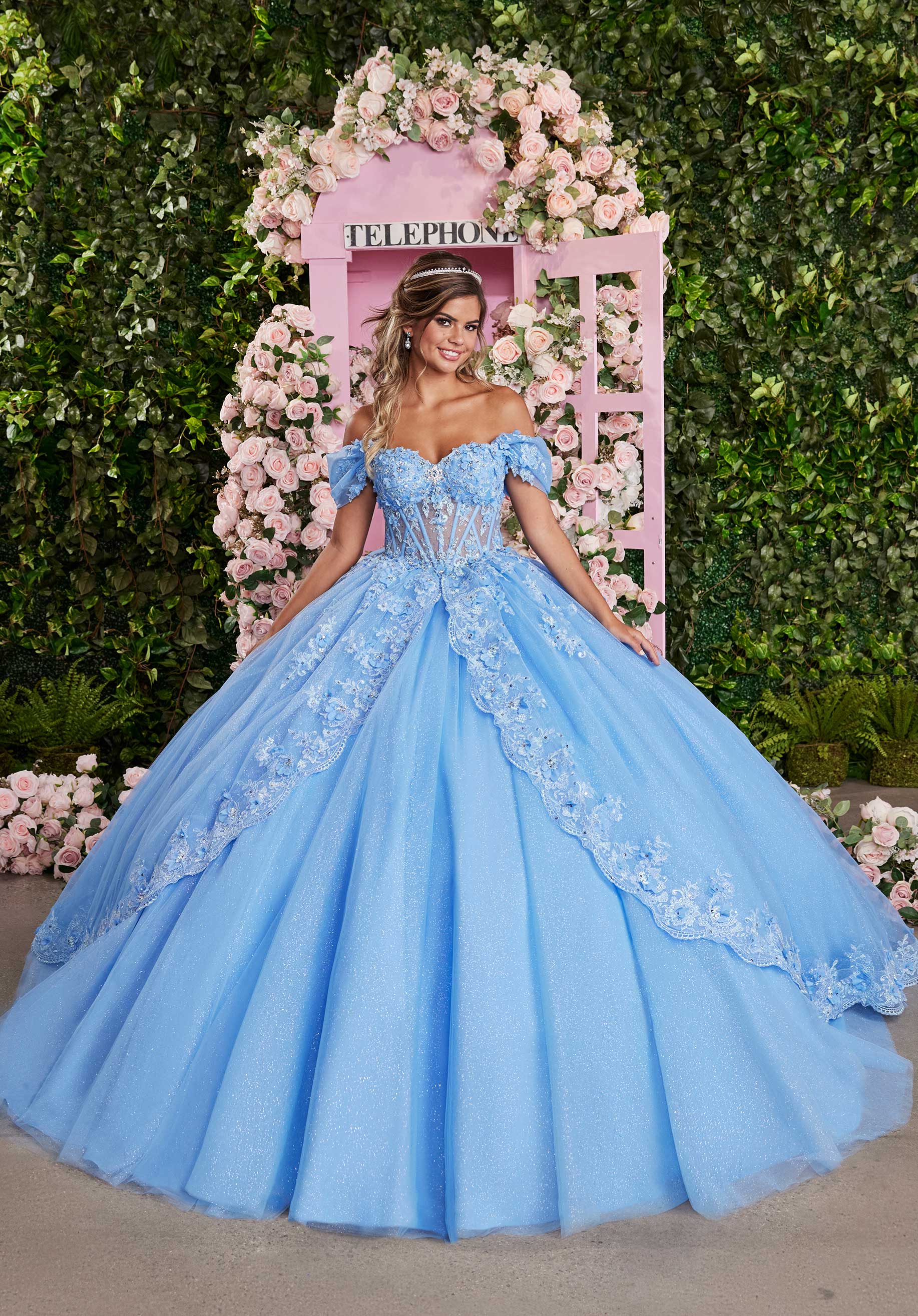 Sheer Sweetheart Quinceañera Dress with Split Skirt and Tiered Back - Image 4