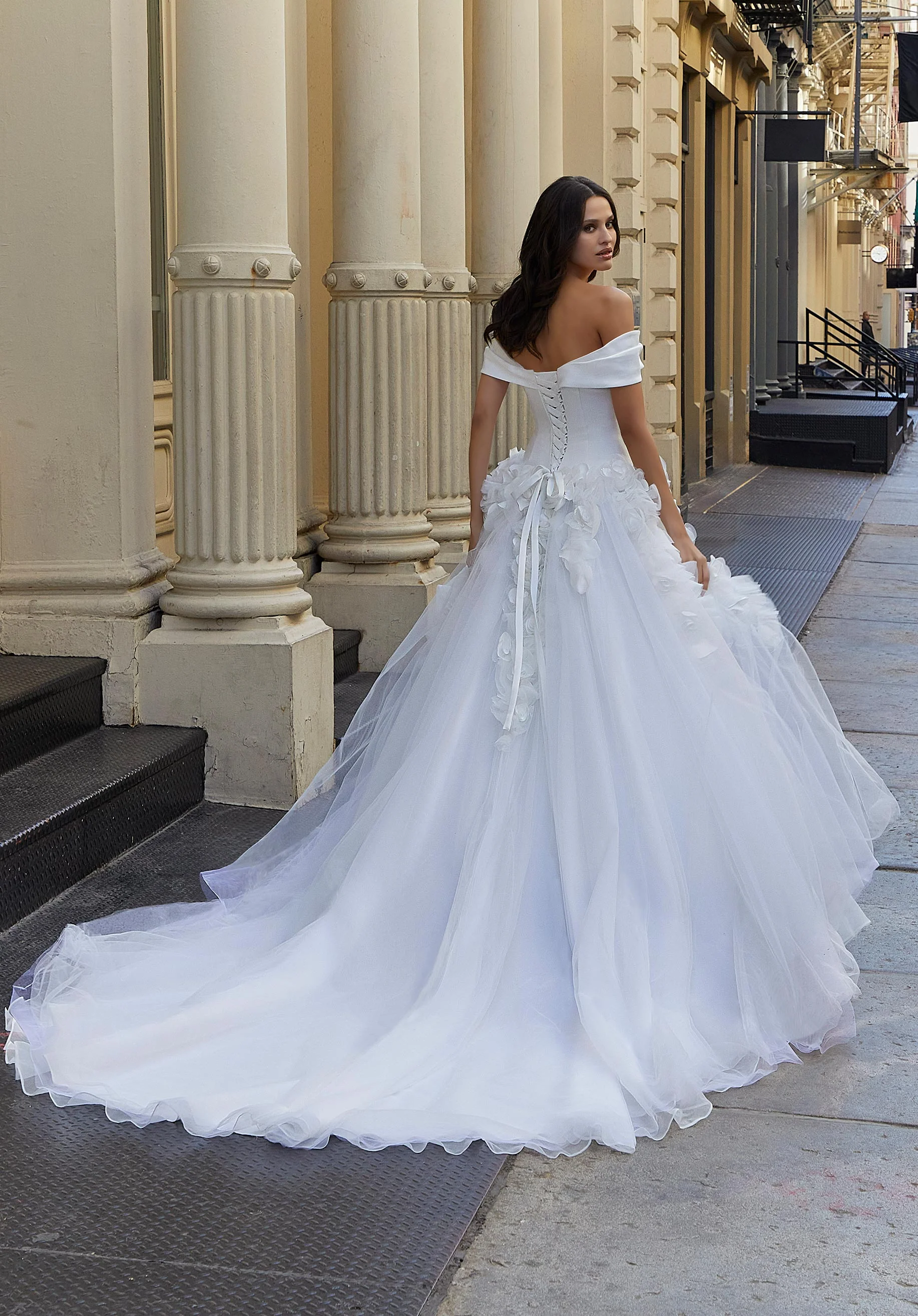 Suzanna Wedding Dress - Image 4