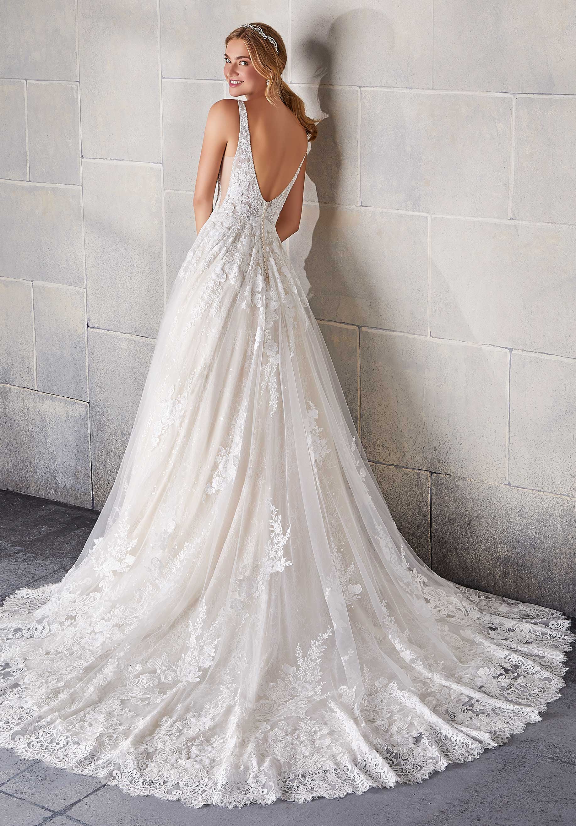 Suzanne Wedding Dress - Image 5