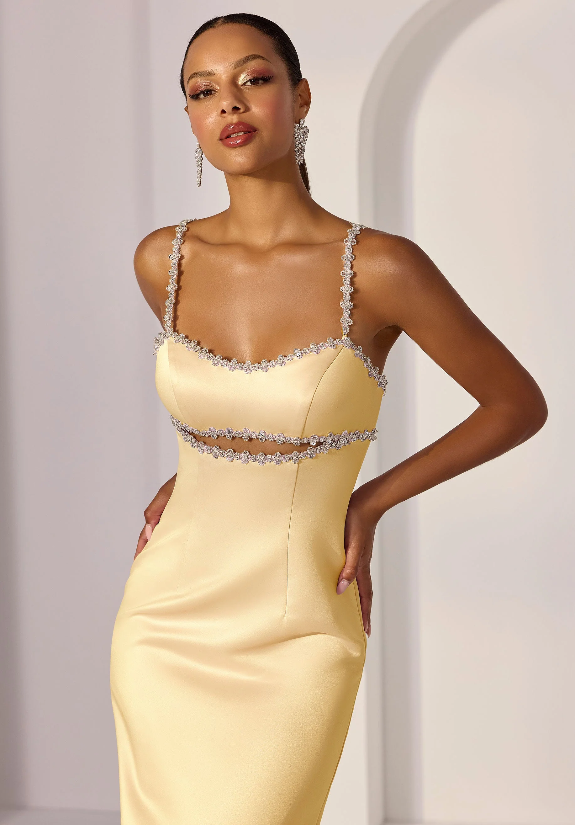 Sweetheart Cut Out Crystal Beaded Sheath Party Dress - Image 4